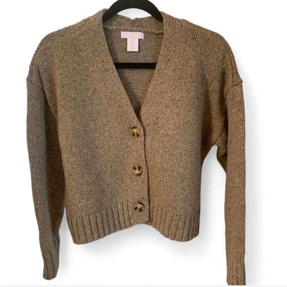 H by Halston Sweaters - H by Halston Tan/oatmeal cozy  Knit Cardigan sz small. It has a cropped feel